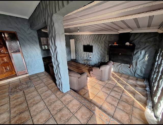11 BEDROOM HOUSE FOR SALE IN VANDERBIJLPARK SE 7